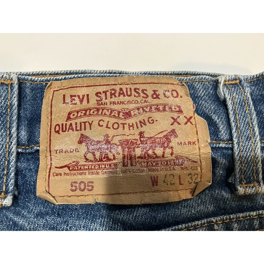 Vintage Levis 505 Jeans Men's Size 42x32 (Fits 40x31) Made in USA 90s